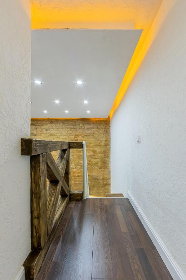 Appartamento Kyiv Brown Loft Esterno foto